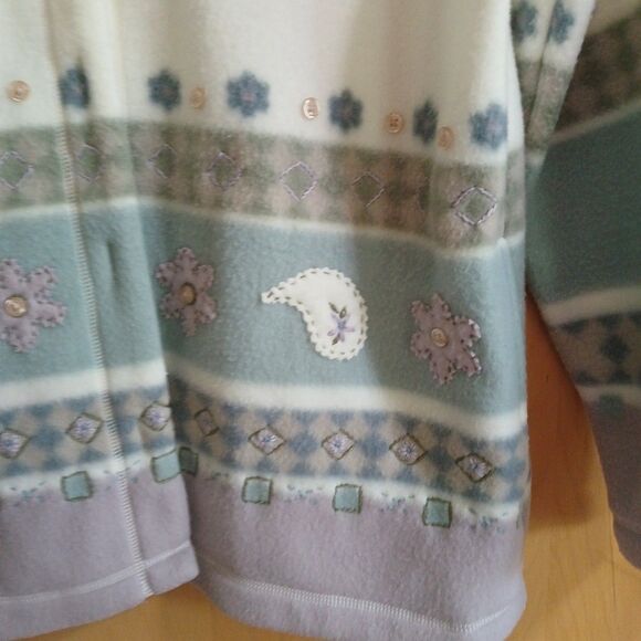 Alfred Dunner Longsleeve Button-Up Fleece Jacket Petite-PM Lavender-White Floral - Picture 6 of 16